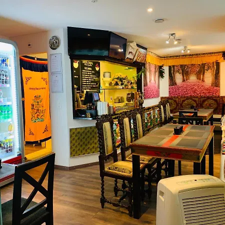 Bed & Breakfast Swiss Dewa 2*